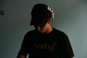 MIKE D