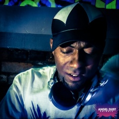 Dj Akil Varinda