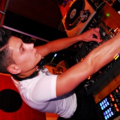 Alex Corbalán