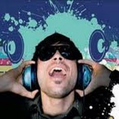 Alex Hundred