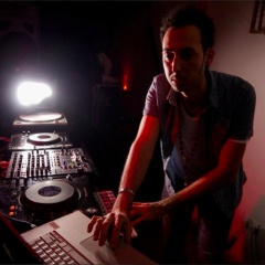 ALEX MAGNO