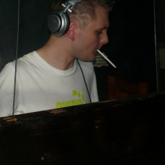 ANDREW VAN W