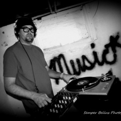 DJ Trouble (Johnny Awesum)