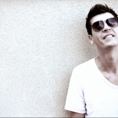 CLAUDIO CAVA