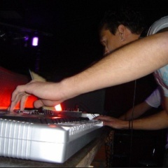 Claudio J