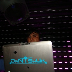 Dani Shuk