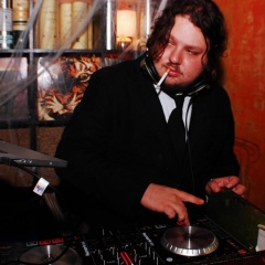 D.D.D.Dave