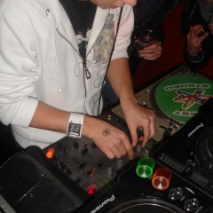 Yuri Kay/ Deftunez