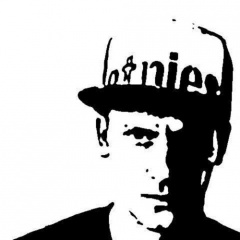 DJ DE LA ROCKA