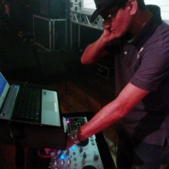 dj Dinno Lee