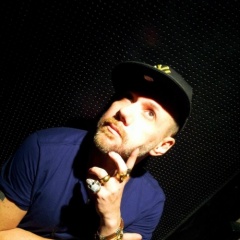 DJ Adriano Suares
