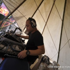 DJ TAKU