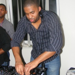 DJ VIRUS