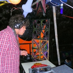 DJ AKBAL