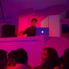 Dj Carlos'DeLeon