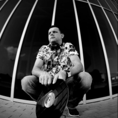 DJ Grave