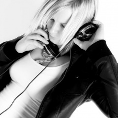 DJ Lucy Loca