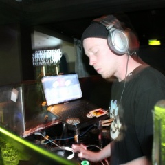 DJ MIKE