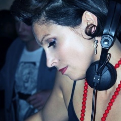 DJ NINA LY