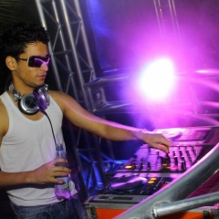PAULO SIMMONS