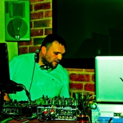 Rob Knight (DJ Robbed)