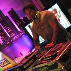 DJ Tom T