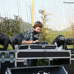 Dj Whoole