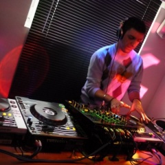Dj Yeno