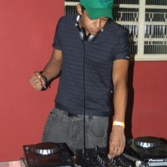 Douglas ZuaD