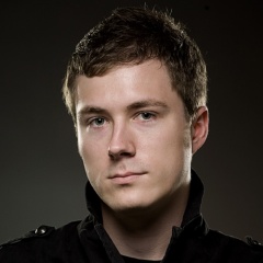 DUSTIN ZAHN