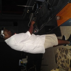 dj 809