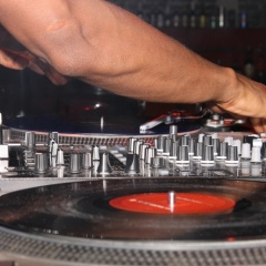 G.Gordon (aka DJ Flash Gee)