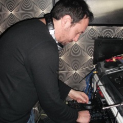 ALEX  GANTI