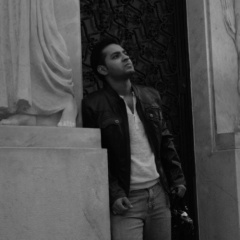 Carlos Raw