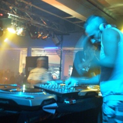 dj to-si rec...
