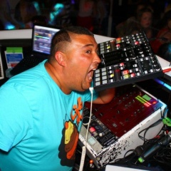 DJ JONNY B