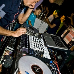Jumpy dj