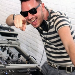 Justin Winks (Casio Social Club)