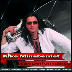 Kike Minaberriet Sax Performance