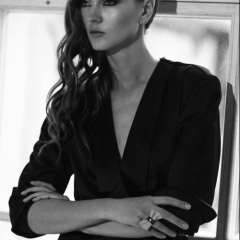 Ksenia STOM