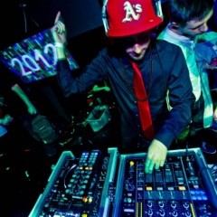 Mikey Dropz
