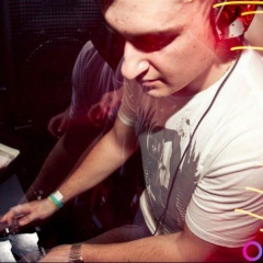 Dj Niklis C