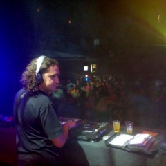 Nikos Liquid Love