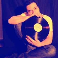 DJ RIGHT