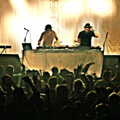 Smalltown Djs