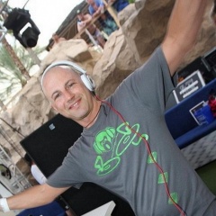 Robert Stern - 1/2 of MonkeyBeatz