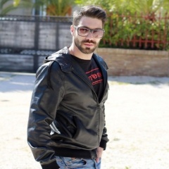 Theo Tag