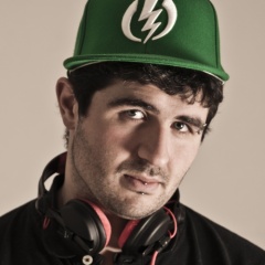 TOM KAROBI