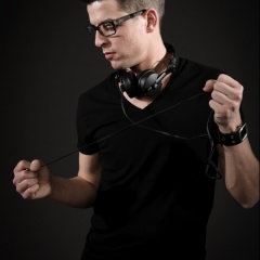 Tony Gomez