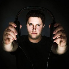 Undeetronic